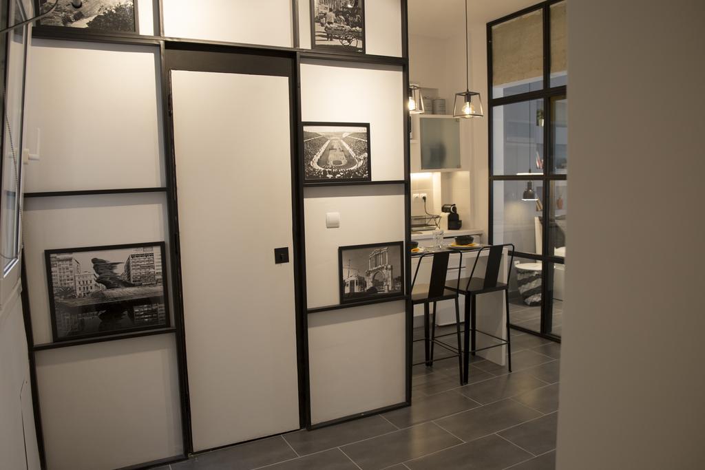 Super Stylish Apartments In Syntagma Square! Афины Экстерьер фото